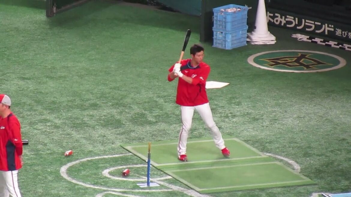 二俣翔一トスをグリップで打つ<読売ジャイアンツ 対 広島カープ 2025年4月30日> 二俣翔一トスをグリップで打つ<読売ジャイアンツ 対 広島カープ 2025年4月30日>