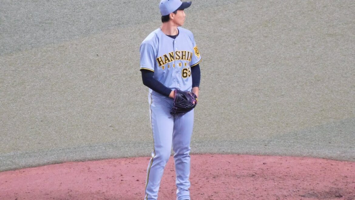 【おかえり】難病を乗り越えた湯浅京己 日本シリーズ以来の1軍マウンド ファンの歓声を背にマウンドへ上がり投球練習