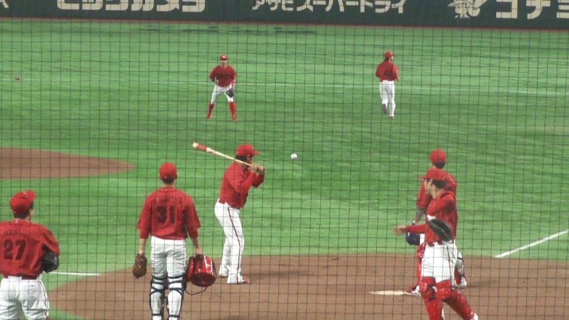 広島東洋カープ 内野席バックネット裏から見た内野守備練習の様子　ノックからのバックホーム　巨人 vs 広島　2025年4月29日(火)　東京ドーム