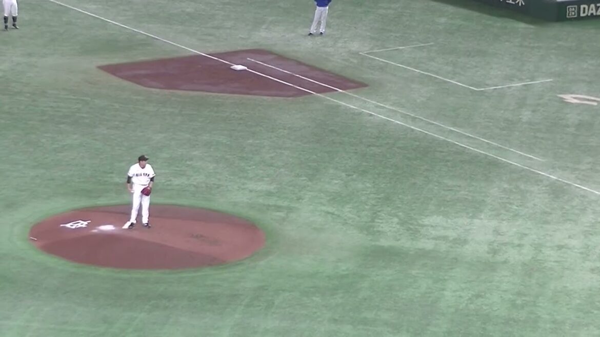 戸柱恭孝をレフトフライに打ち取る菅野智之【CS 読売ジャイアンツ 対 横浜DeNAベイスターズ 2024年10月17日】