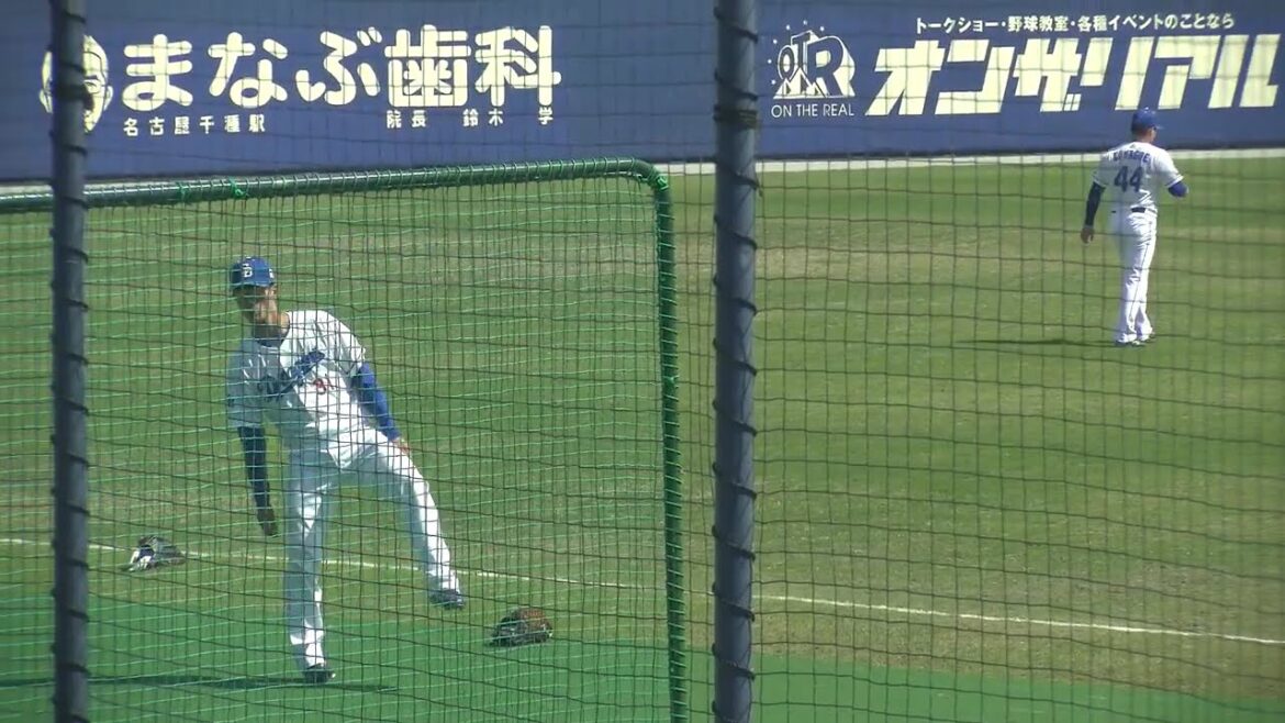 中日ドラゴンズ 森駿太選手のストレッチ・川越誠司選手のウォーミングアップ、日渡騰輝選手も途中から加わる 2025/5/7 ナゴヤ球場