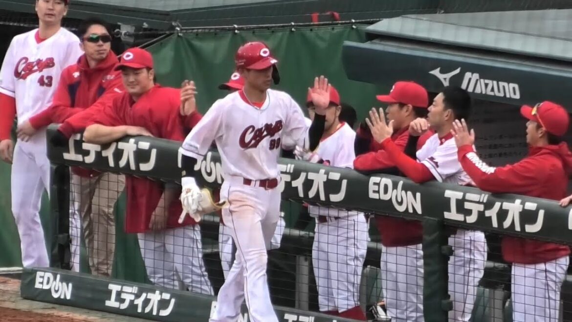 【プロ初の猛打賞】二俣翔一の3安打目を迎え讃えるカープベンチ映像！広島東洋カープvs阪神タイガース 2025年3月29日