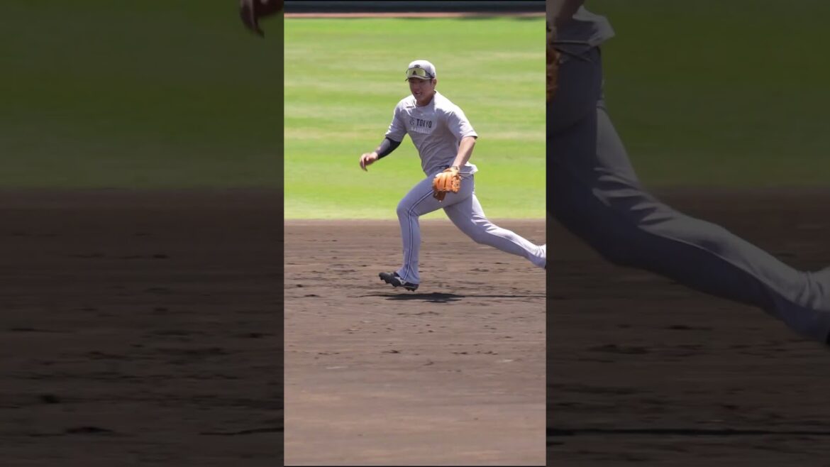 【巨人】石塚裕惺選手の華麗な守備練習 #shorts #baseball #sports #ジャイアンツ #巨人 #プロ野球