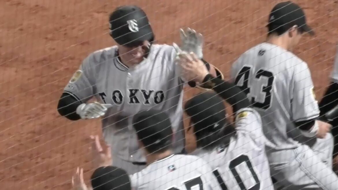 巨人移籍のリチャードが即弾！ホームランを放ったリチャードを迎える巨人ベンチ！広島東洋カープvs読売ジャイアンツ 2025年5月13日