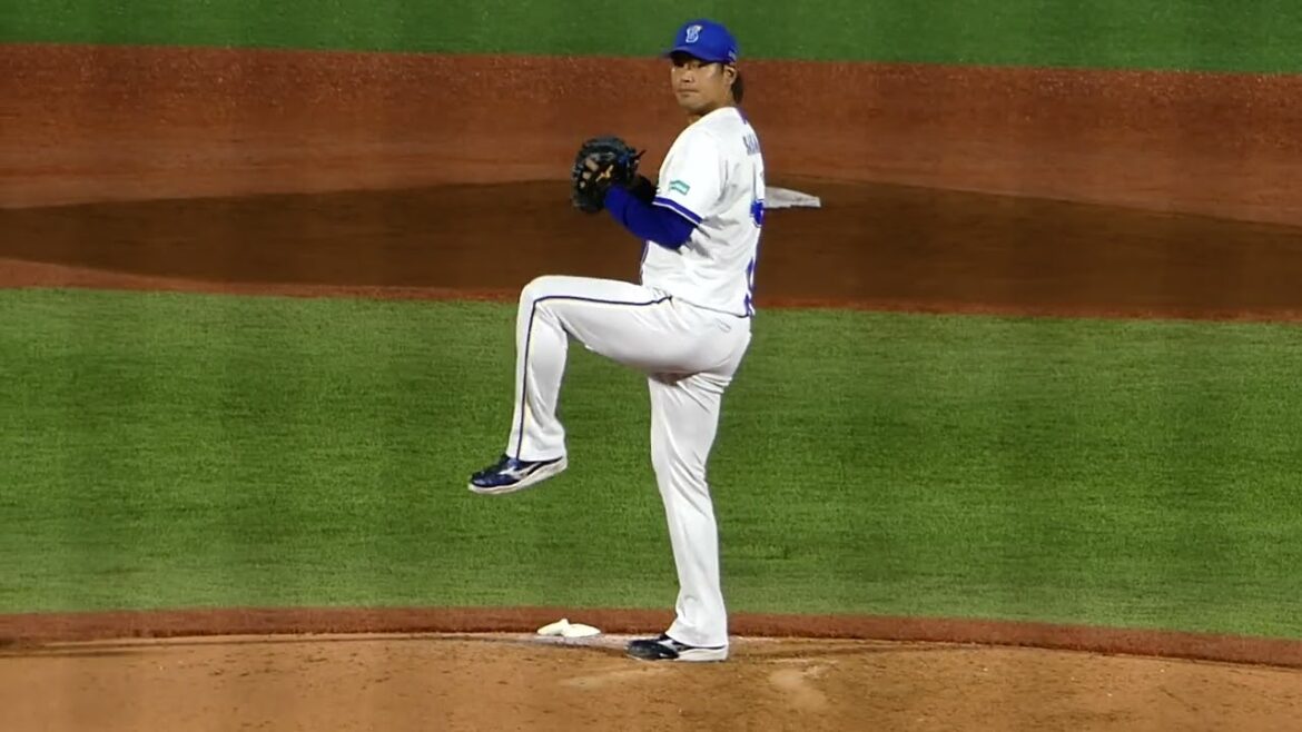 2025年5月13日 イースタンリーグ 東北楽天戦・佐々木 千隼 投手の準備投球（ボールデッド中)