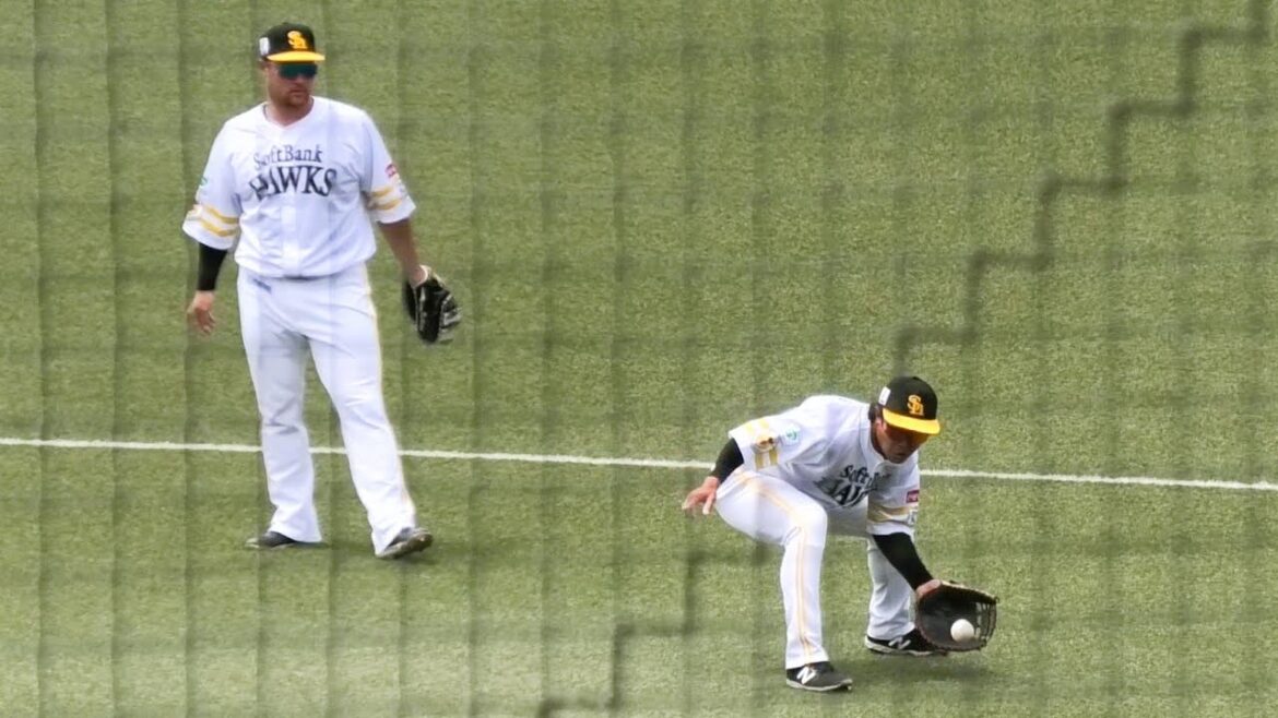 ソフトバンクホークス 二軍 内野シートノック【1/2】2025.5.1(タマスタ筑後) ソフトバンクホークス 二軍 内野シートノック【1/2】2025.5.1(タマスタ筑後)