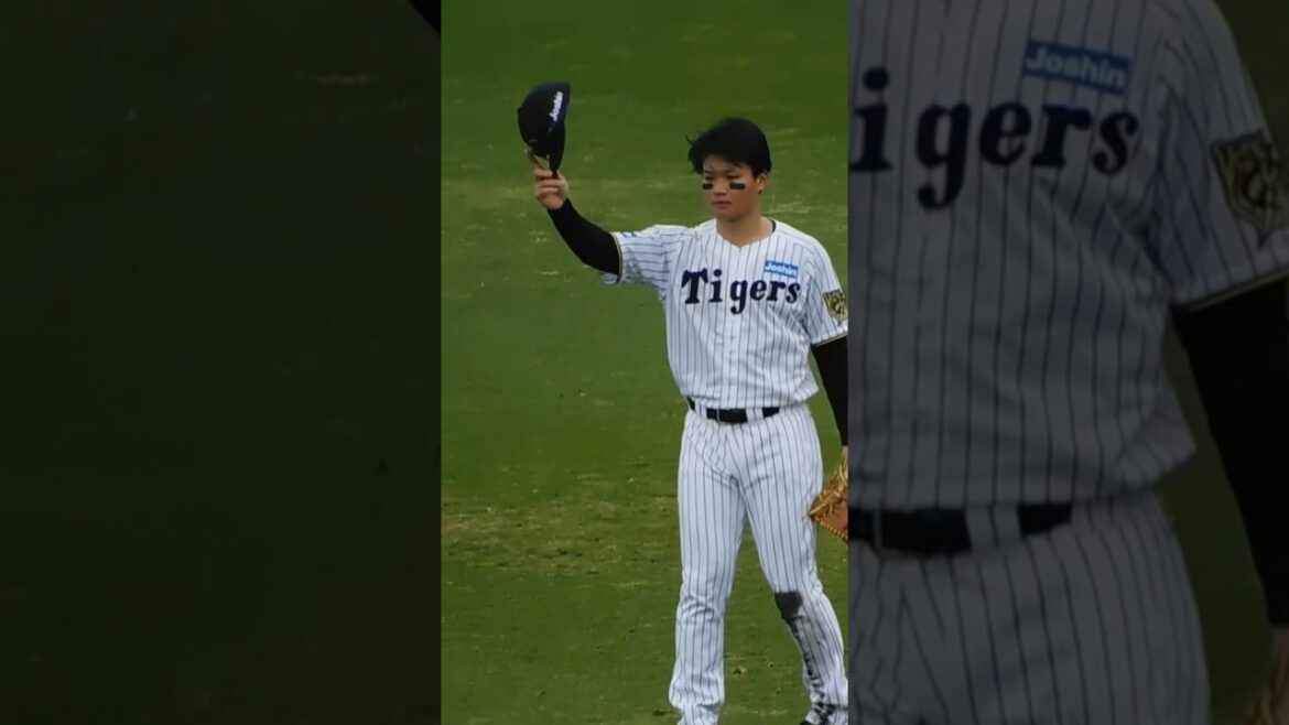 【止まらない男】先制タイムリーを放ち ファンの歓声に応える森下翔太