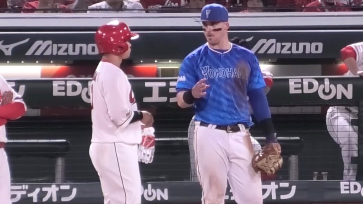 坂倉将吾、オースティンから"あっち行け"をされる⁉️その後はプレーについてマジ語り合う！広島東洋カープvs横浜DeNAベイスターズ 2025年5月23日