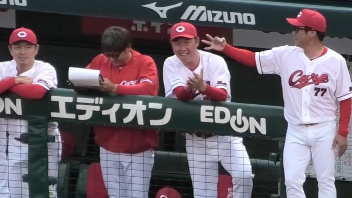 矢野雅哉、決勝打となるタイムリースリーベースの瞬間のカープベンチ！広島東洋カープvs読売ジャイアンツ 2025年5月14日