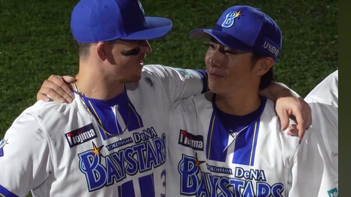 【勝利のハイタッチ/勝利後挨拶】楽しそうな三森、笑顔のケイ、仲の良すぎるオースティン&度会(2025.5.20/横浜スタジアム) 【勝利のハイタッチ/勝利後挨拶】楽しそうな三森、笑顔のケイ、仲の良すぎるオースティン&度会(2025.5.20/横浜スタジアム)