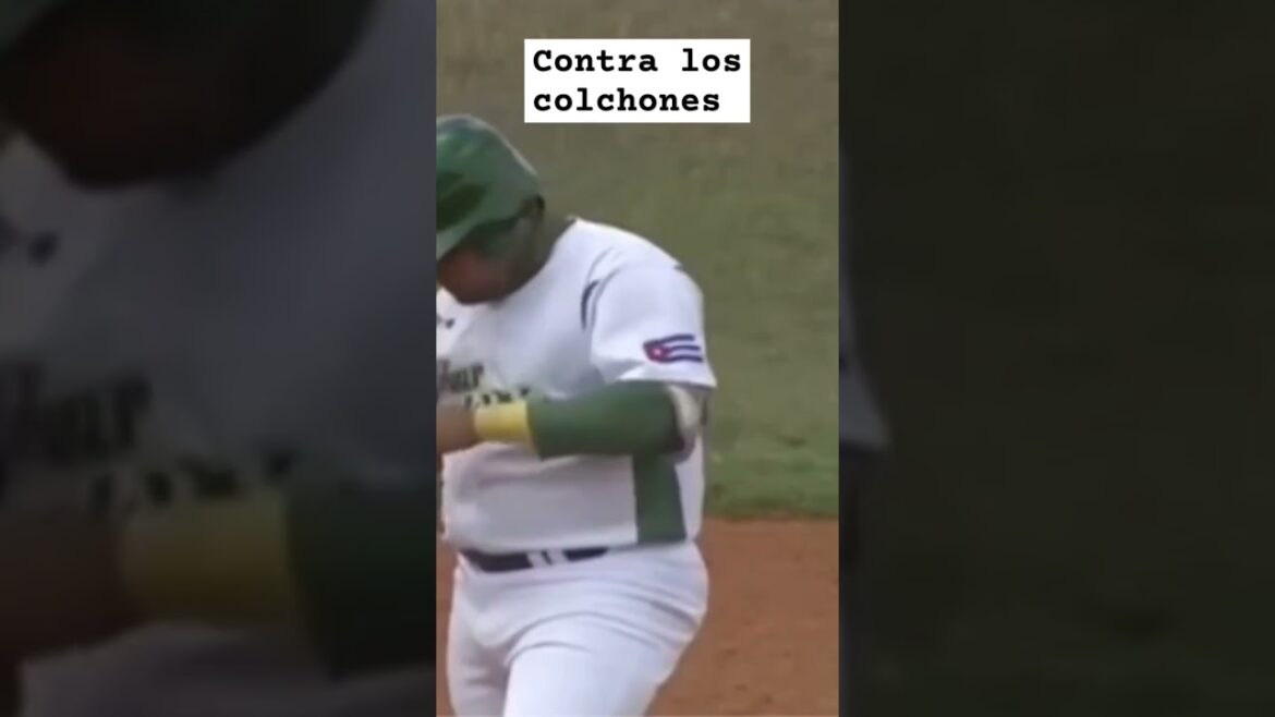 El doble de Luis Pablo Acosta lo ubica como líder de los bateadores de la Liga Élite #beisbolcubano