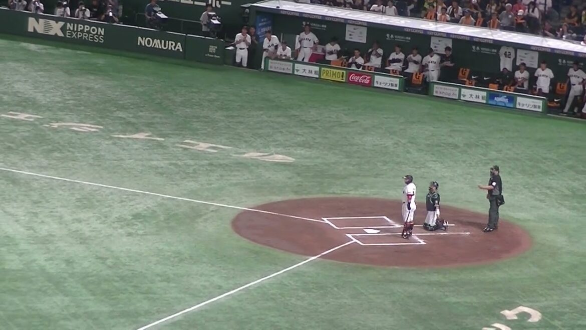 浅野翔吾をセカンドフライに打ち取る高橋奎二（2024年9月14日 読売ジャイアンツ 対 ヤクルトスワローズ）