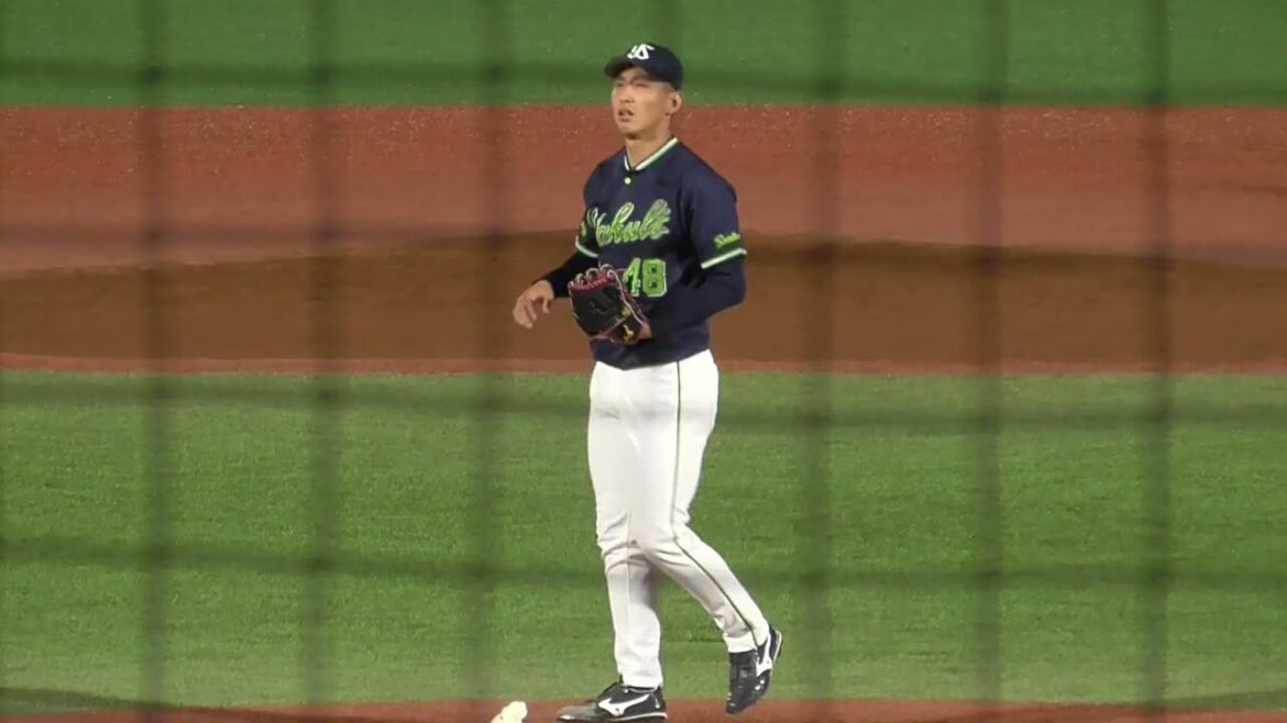 2025年5月23日 イースタンリーグ 東京ヤクルト・金久保 優斗 投手の準備投球（ボールデッド中)