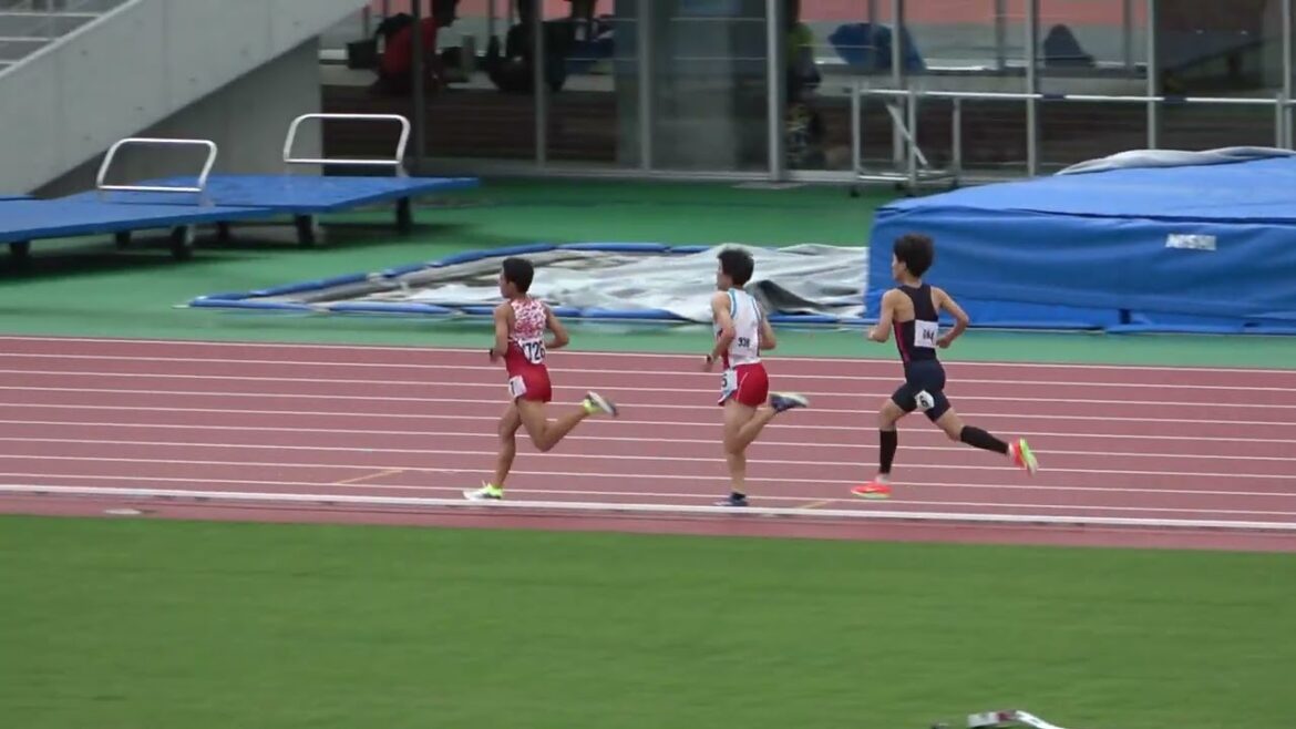 20250524163224宮崎県高校総体男1500ｍ予選4組 矢野 侑典（2） 小林 宮　崎 4:13.74