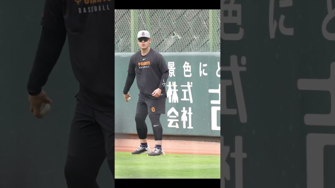 【巨人】多彩な変化球を投げる岡本和真選手 #shorts #baseball #sports #ジャイアンツ #巨人 #プロ野球