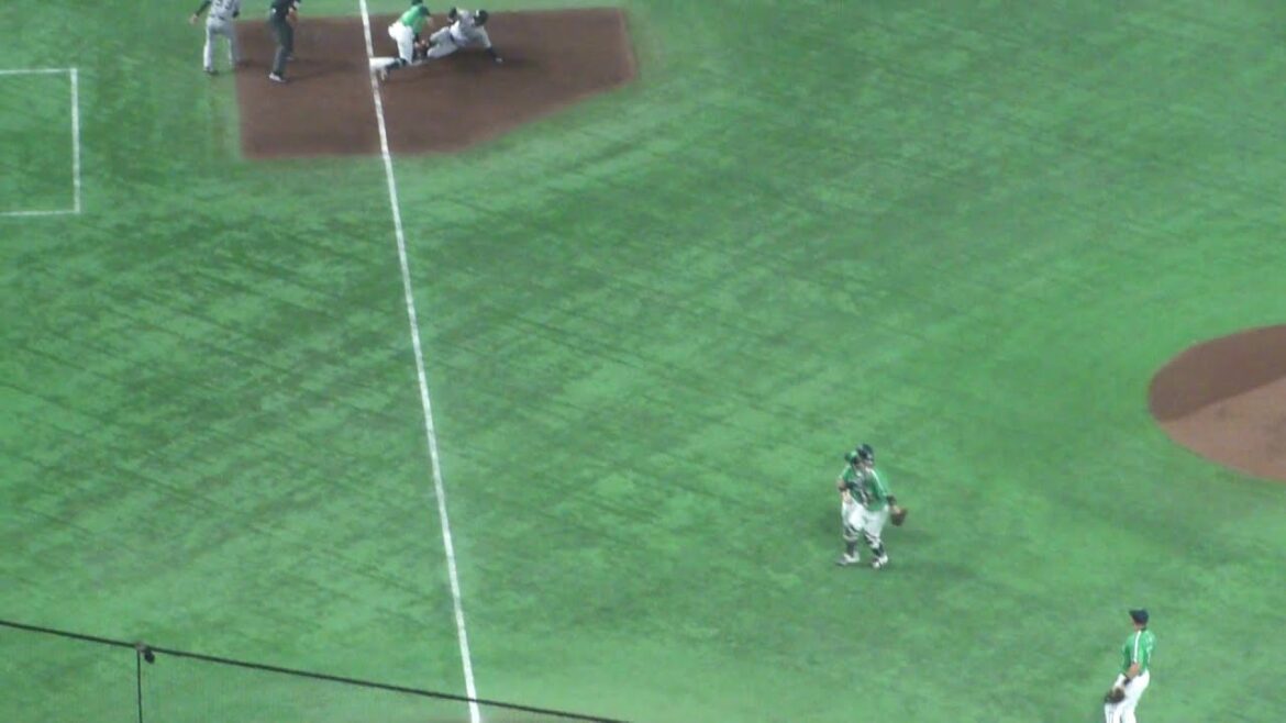 ヤクルト 古賀優大 3塁送球アウトでナイスプレー 泉口友汰は送りバント失敗　巨人 vs ヤクルト　2025年5月25日(日) 東京ドーム