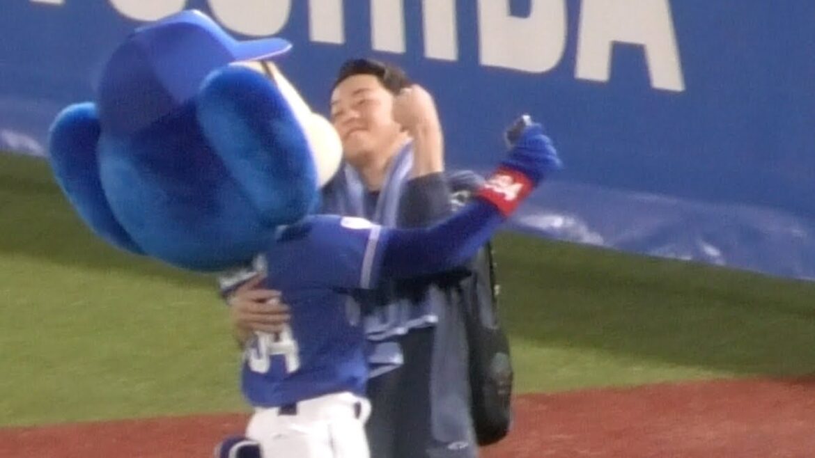 ドアラ、岡林勇希にどつかれる 2025/5/28 ドアラ、岡林勇希にどつかれる 2025/5/28