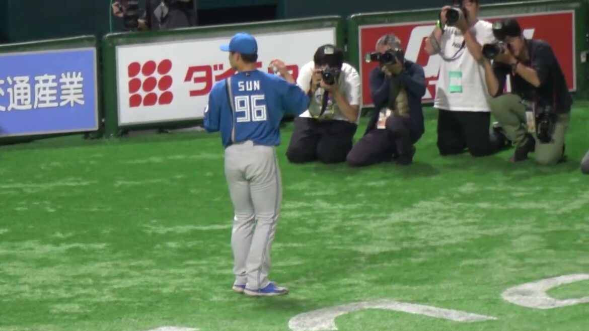 【北海道日本ハムファイターズ】孫易磊 嬉しいNPB初セーブ ウイニングボールを持ってポーズ 現地映像