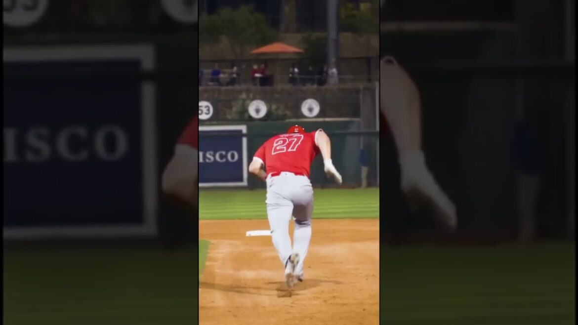 Mike Trout stealing a base is a thing of beauty #sports #shorts