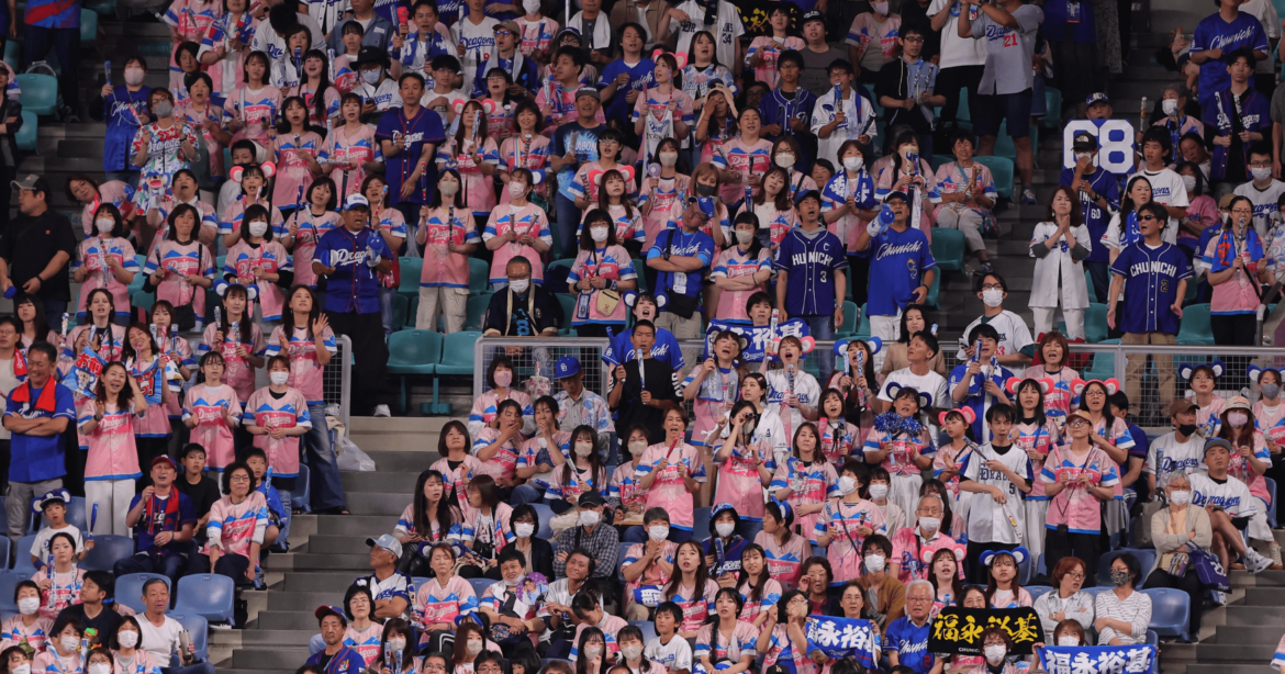 「ドラゴンズ史上初の3年連続最下位」立浪時代は暗黒期だった？ でも立浪さんのおかげで「中日の観客数増加。“落合博満時代“レベルまで増えた」 - プロ野球 - Number Web