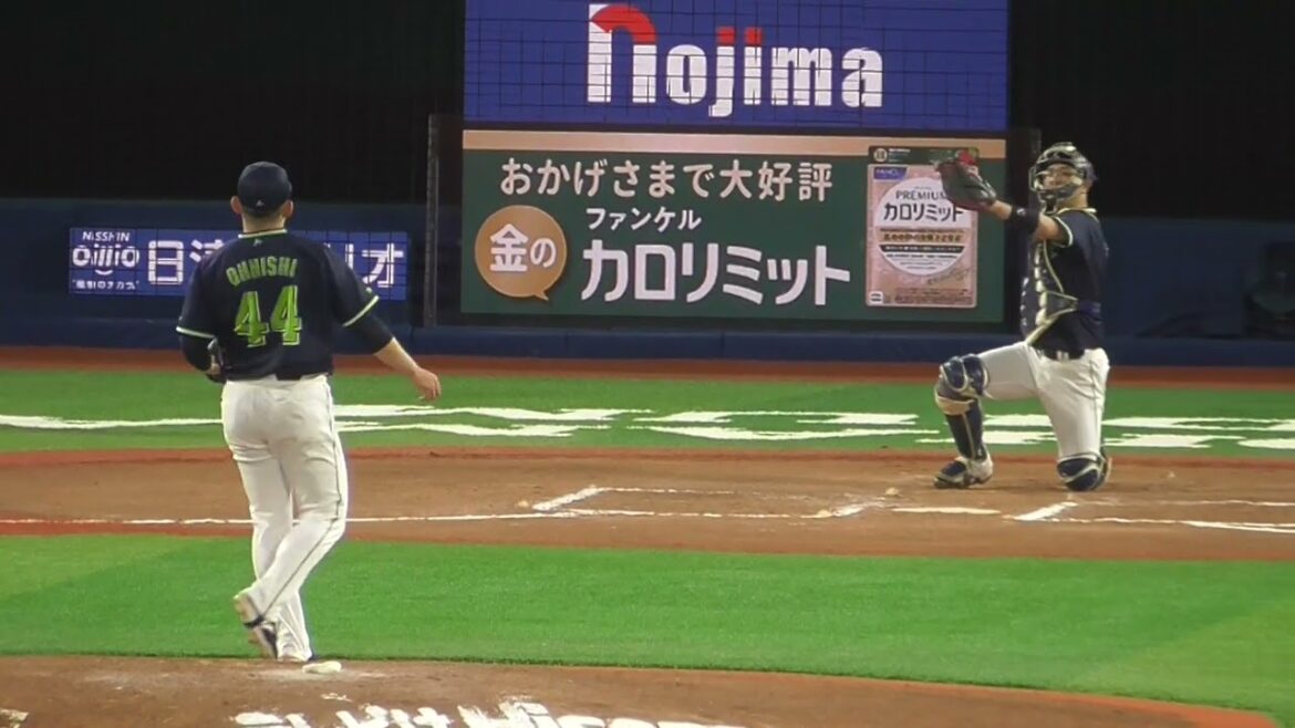 2025年5月30日 東京ヤクルト・大西 広樹 投手の準備投球（ボールデッド中）