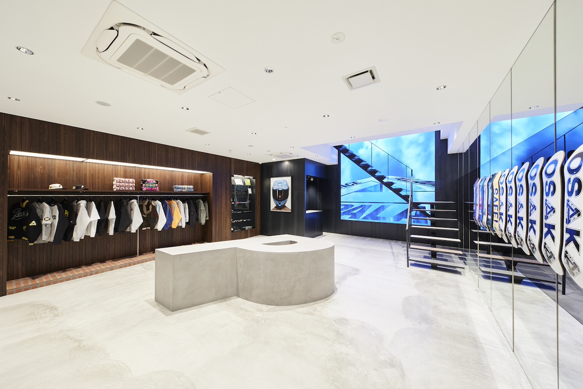 「パレス スケートボード 大阪」