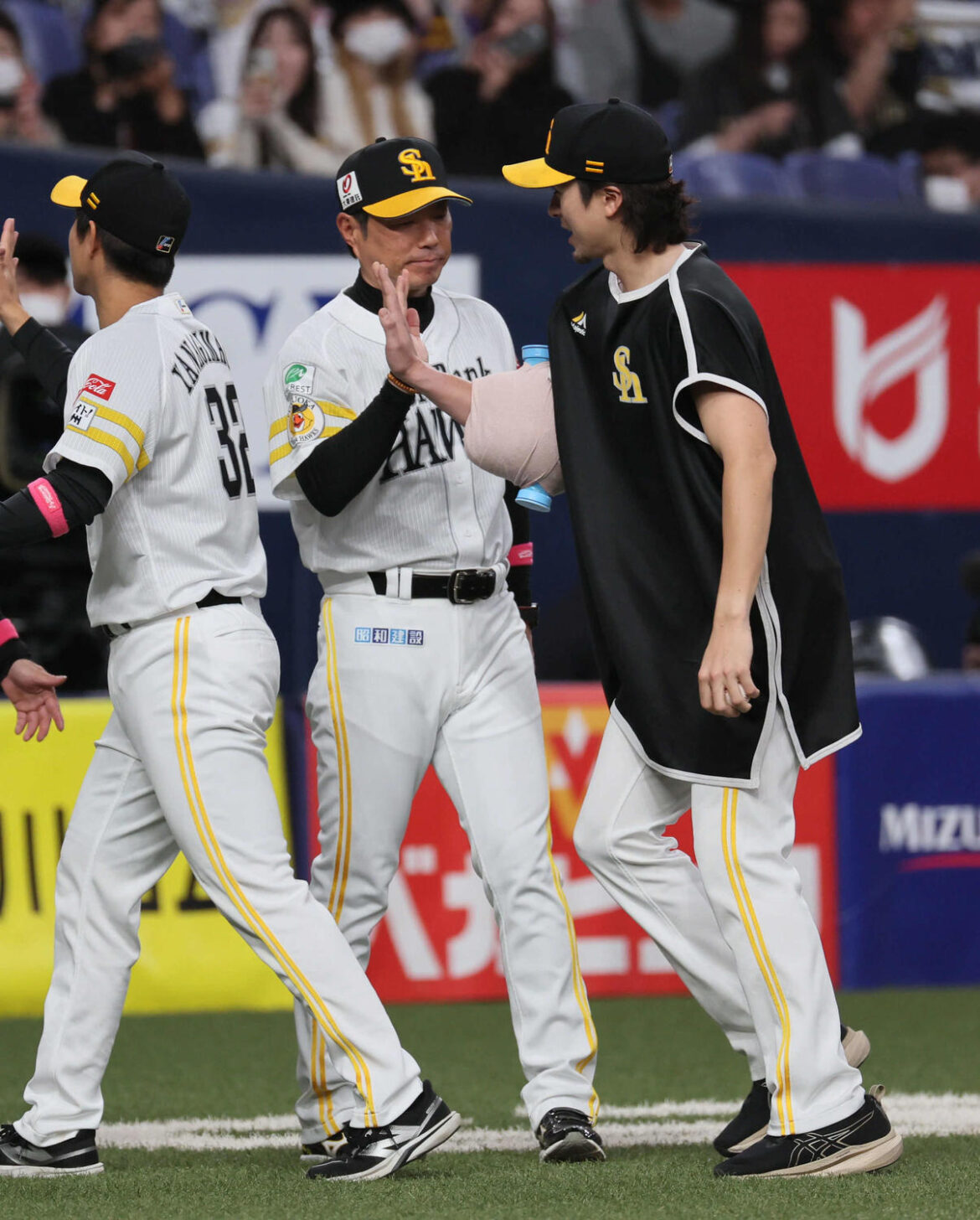 【ソフトバンク】小久保監督「改革しながら前に進んでいく」福岡移転後5000試合目の歴史かみしめ(日刊スポーツ) – Yahoo!ニュース – Yahoo!ニュース 【ソフトバンク】小久保監督「改革しながら前に進んでいく」福岡移転後5000試合目の歴史かみしめ(日刊スポーツ) - Yahoo!ニュース - Yahoo!ニュース