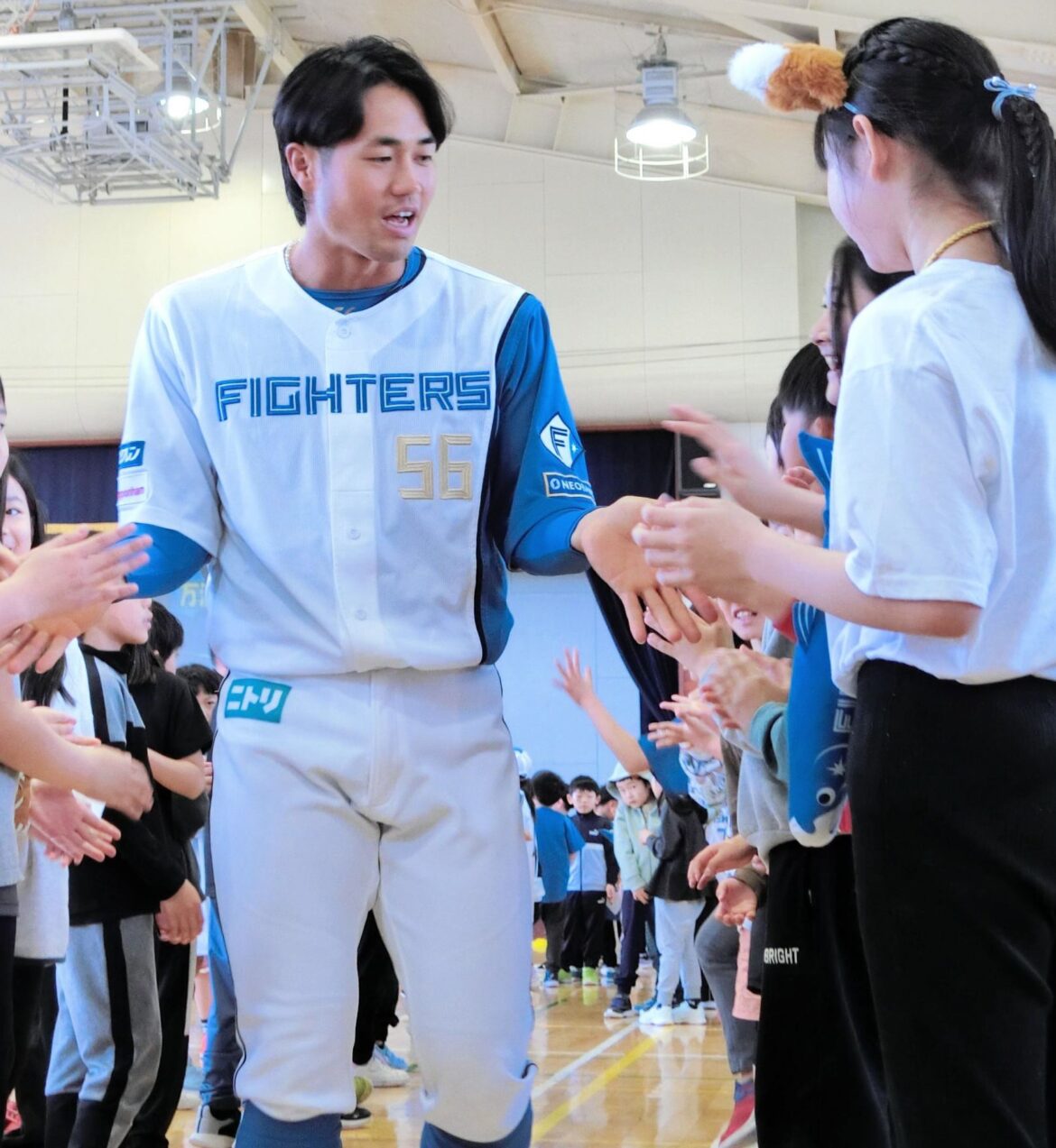 日本ハム・細川 目指すは阪神との日本シリーズ制しての日本一 少年時代は筋金入りの虎党 地元の小学校訪問で児童に宣言（デイリースポーツ） - Yahoo!ニュース - Yahoo!ニュース