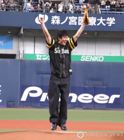 『ソフトバンクホークス誕生20周年デーin大阪』始球式に登場したSUPER EIGHT・丸山隆平(C)ORICON NewS inc.