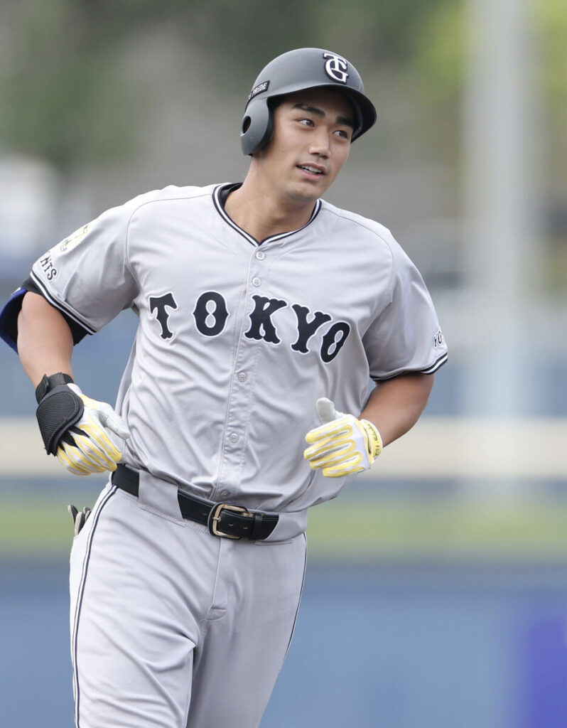 右越え２ラン本塁打を放った三塚琉生（カメラ・宮崎　亮太）