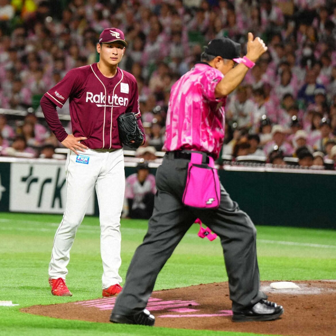 楽天 先発の内星龍が危険球で退場処分 2回に嶺井の頭部に抜けたスライダーが当たり「本当に申し訳ない」（スポニチアネックス） - Yahoo!ニュース - Yahoo!ニュース