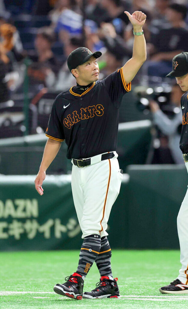 巨人の重い扉をこじ開けた阿部監督、ズバリ瞬時の決断…中山礼都の初球バントを２球目にはサイン変更（スポーツ報知） - Yahoo!ニュース - Yahoo!ニュース