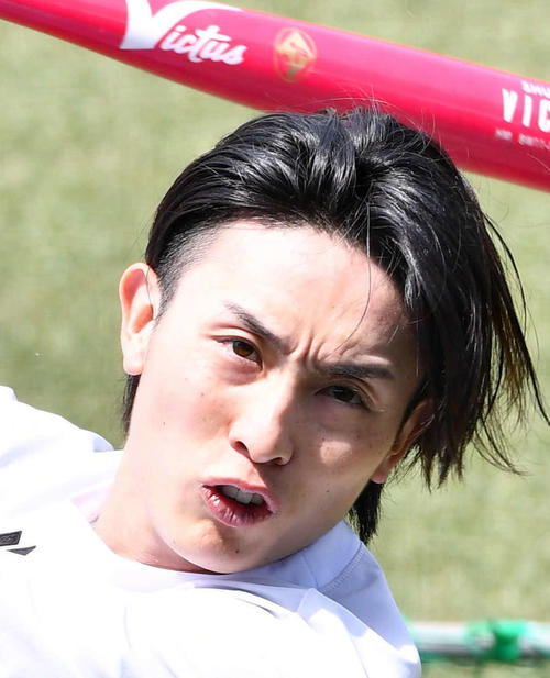 【ソフトバンク】右腓骨骨折の周東佑京が1軍合流へ 日本ハム戦に備え札幌移動 – nikkansports.com ソフトバンク周東佑京(2025年5月撮影)