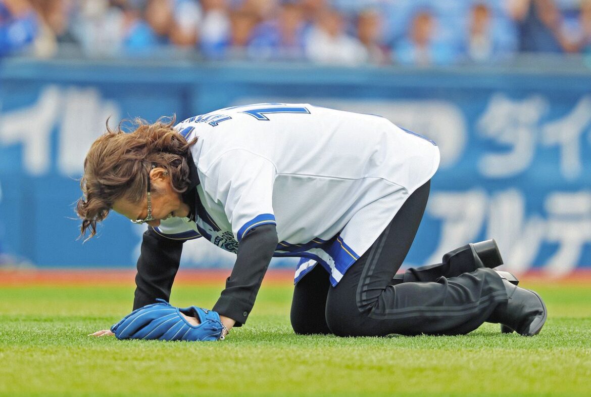 【DeNA】石井竜也、「ファンの圧がすごい」熱気にやられた？大暴投も「米米CLUBとしても光栄」（中日スポーツ） - Yahoo!ニュース - Yahoo!ニュース