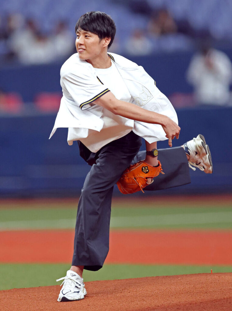 ワンバウンド投球を披露した大阪エヴェッサの牧隼利（カメラ・渡辺　了文）