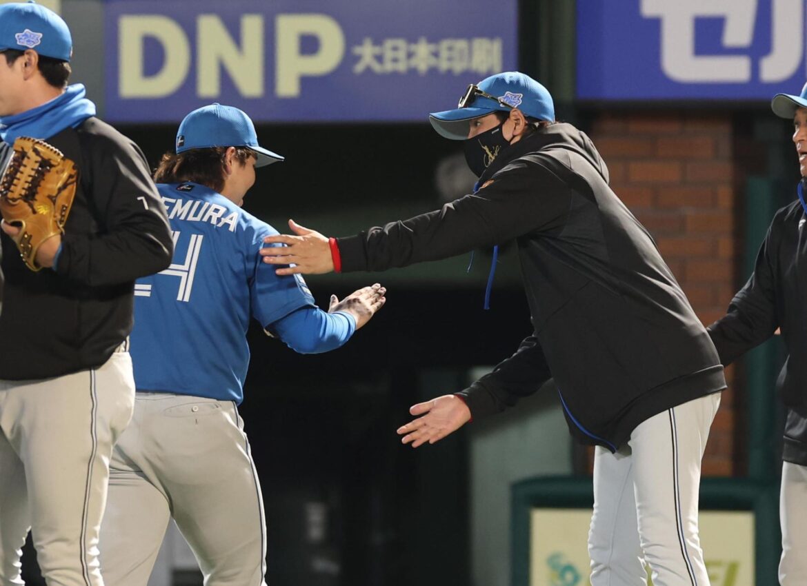 日本ハム・新庄監督 今季3度目完封の金村を絶賛も再び投げ抹消示唆「もったいないな~」も充実投手陣ならではの悩み「全員を育てないと」(デイリースポーツ) – Yahoo!ニュース – Yahoo!ニュース 日本ハム・新庄監督 今季3度目完封の金村を絶賛も再び投げ抹消示唆「もったいないな~」も充実投手陣ならではの悩み「全員を育てないと」(デイリースポーツ) - Yahoo!ニュース - Yahoo!ニュース