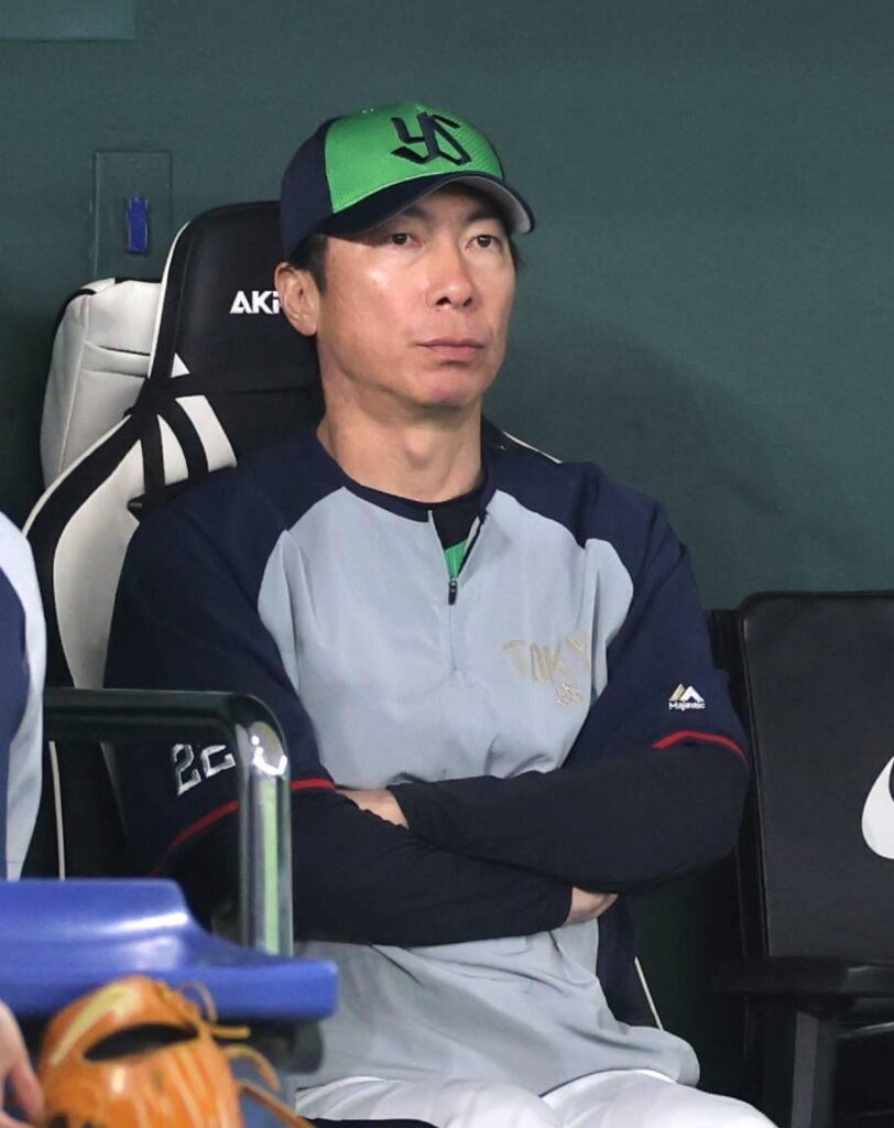 痛恨敗戦にヤクルト・高津監督嘆く プロ初完投初完封勝利献上の赤星に「制球力がいい」赤星に適時打の山野には「こちらの指導が足りない」 （デイリースポーツ） - Yahoo!ニュース - Yahoo!ニュース
