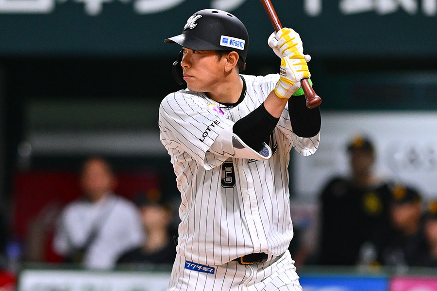 ロッテ・角中勝也【写真：古川剛伊】