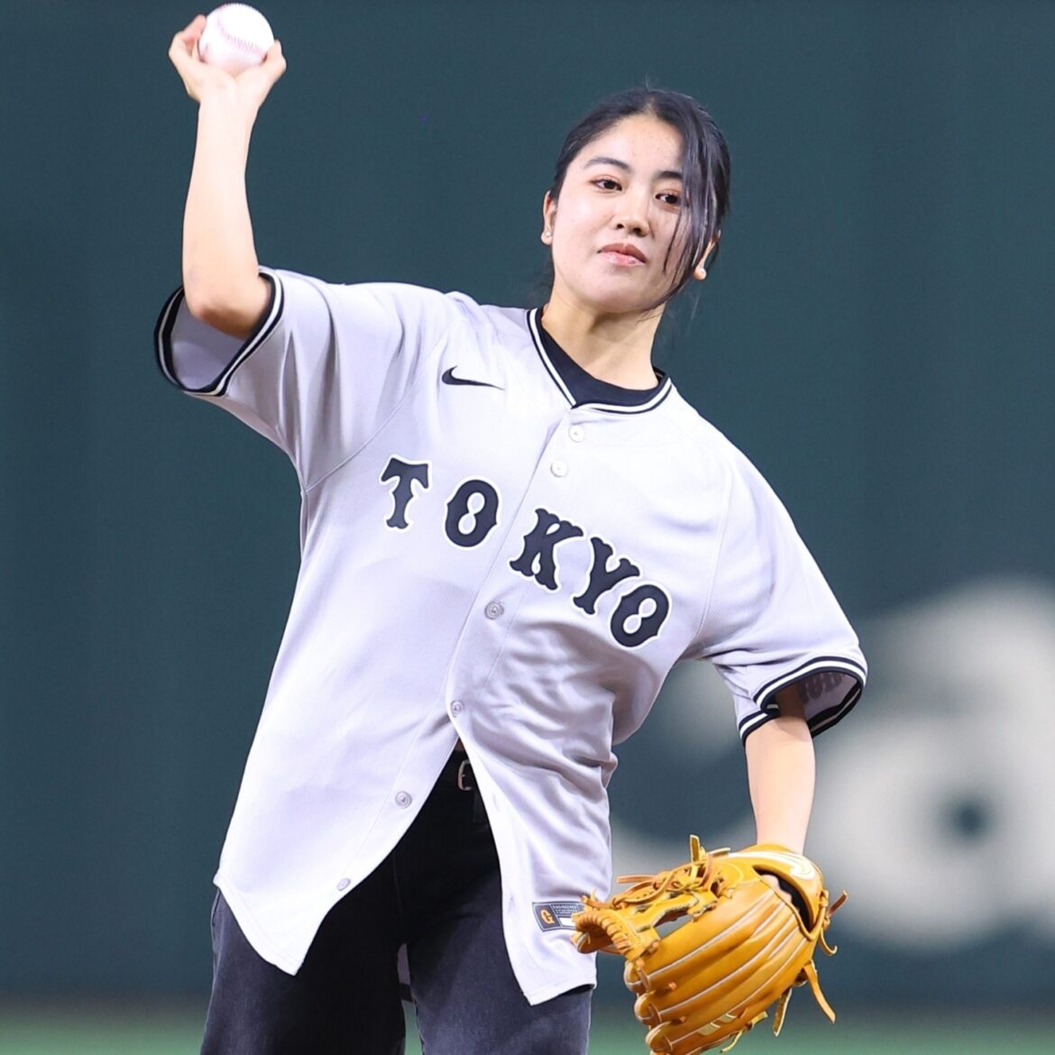 「大人っぽくなったね」巨人戦で19歳東京五輪メダリストが魅せた“ノーバン始球式”に反響続々!「凄いじゃん」「さすがの運動神経!」(THE DIGEST) – Yahoo!ニュース – Yahoo!ニュース 「大人っぽくなったね」巨人戦で19歳東京五輪メダリストが魅せた“ノーバン始球式”に反響続々!「凄いじゃん」「さすがの運動神経!」(THE DIGEST) - Yahoo!ニュース - Yahoo!ニュース
