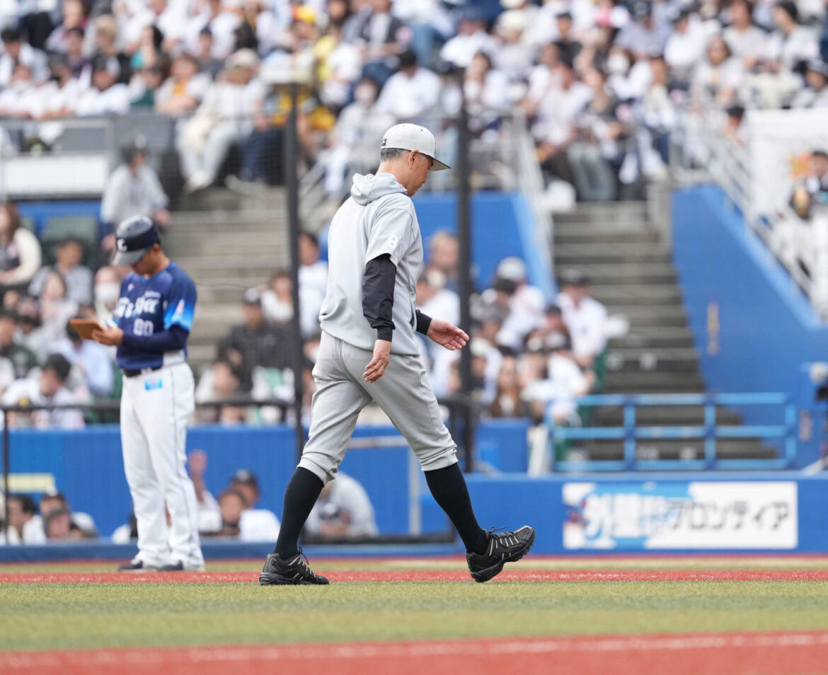 【ロッテ】吉井監督が試合後緊急ミーティング「攻める気持ち忘れないで」11度目完封負けで借金11（日刊スポーツ） - Yahoo!ニュース - Yahoo!ニュース