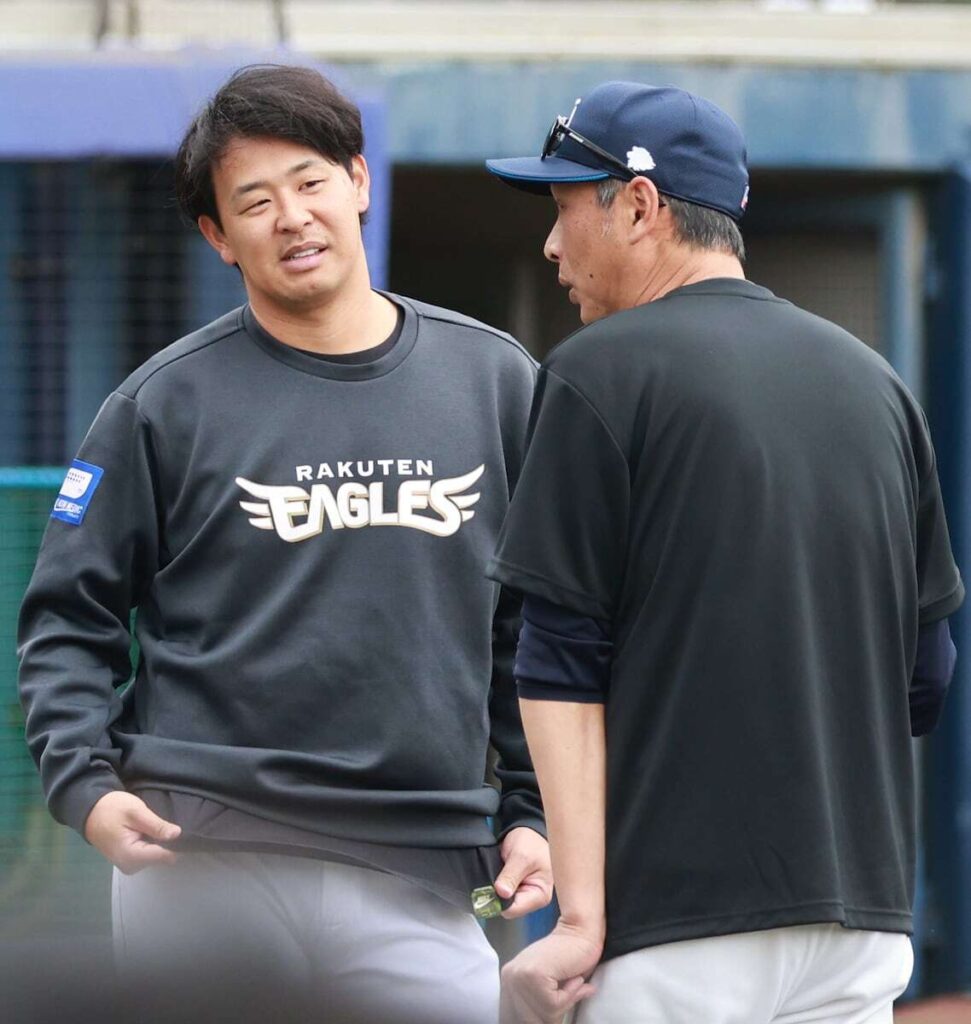 楽天・浅村栄斗、試合前に古巣・西武関係者に通算2000安打のあいさつ回り(サンケイスポーツ) – Yahoo!ニュース – Yahoo!ニュース 楽天・浅村栄斗、試合前に古巣・西武関係者に通算2000安打のあいさつ回り(サンケイスポーツ) - Yahoo!ニュース - Yahoo!ニュース