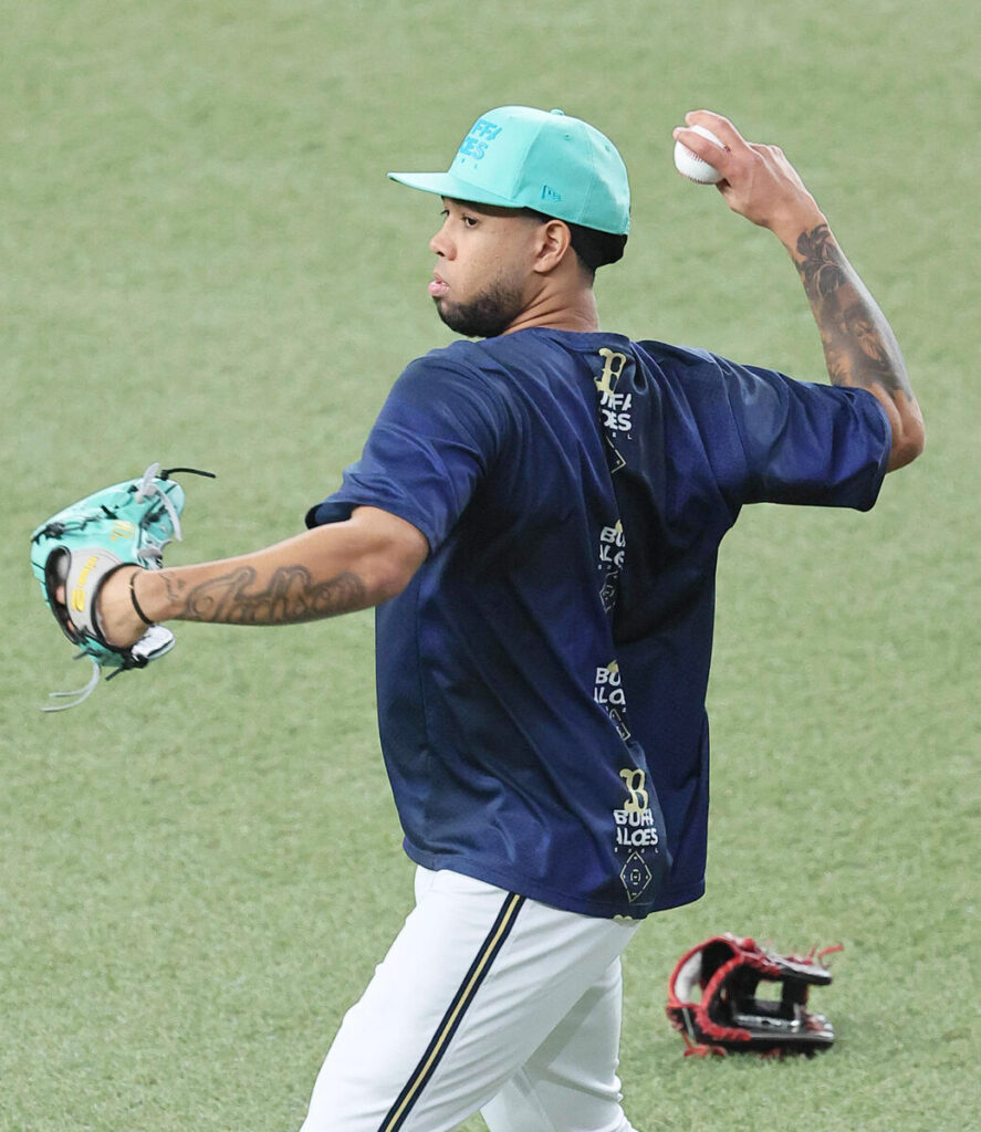 【オリックス】親日家のエスピノーザ 昨年７月７日以来の白星へ「勝ちダルマ」購入…「お祈りをしてきました」（スポーツ報知） - Yahoo!ニュース - Yahoo!ニュース