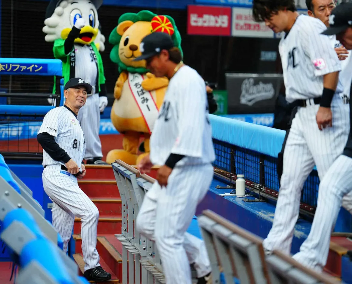 ロッテ　吉井監督が熱いメッセージで選手を鼓舞　25日に選手ロッカーで「攻める気持ちを忘れるな！」 - スポニチ Sponichi Annex 野球