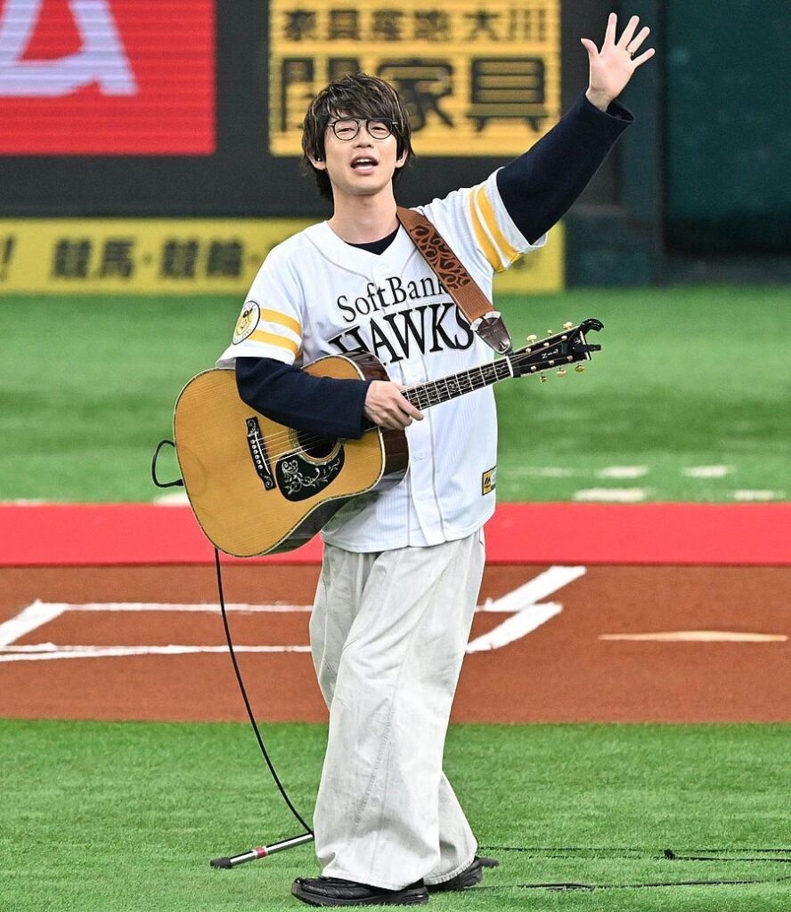 「生を受けた瞬間からホークスに縁がある」 川崎鷹也が鷹の本拠地で「魔法の絨毯」熱唱（西スポWEB OTTO！） - Yahoo!ニュース - Yahoo!ニュース