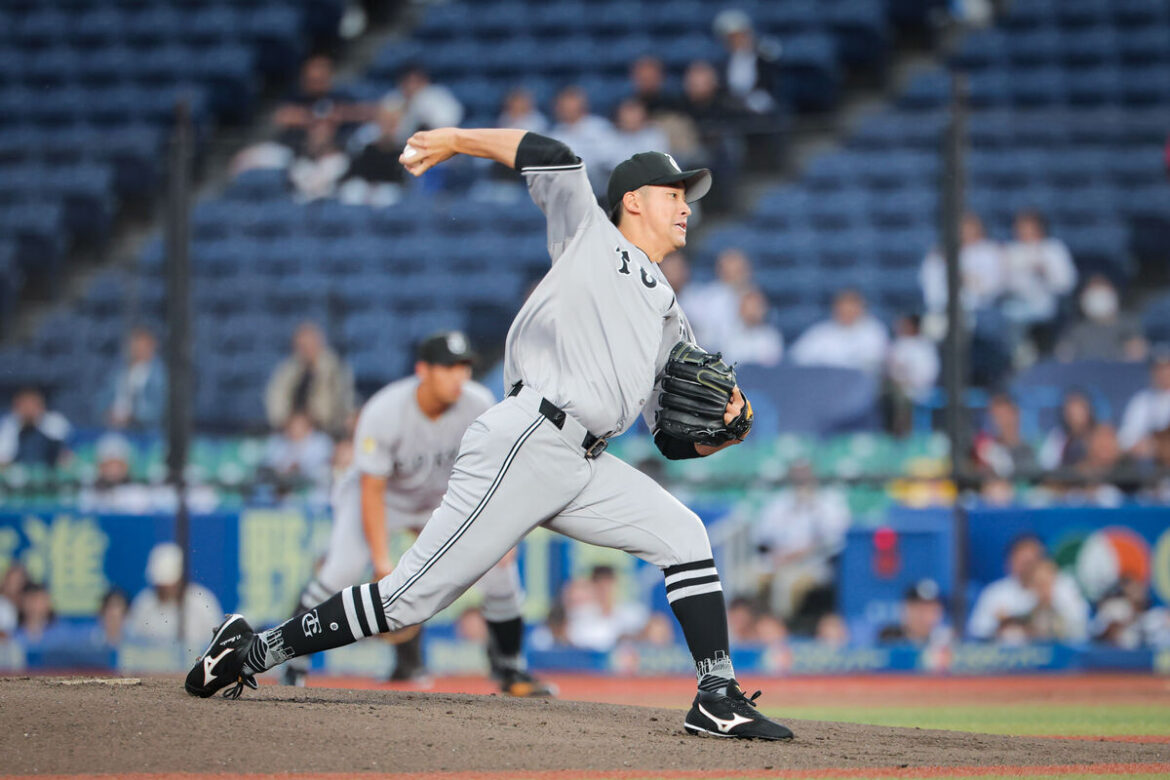 先発した巨人・堀田賢慎（カメラ・小林　泰斗）