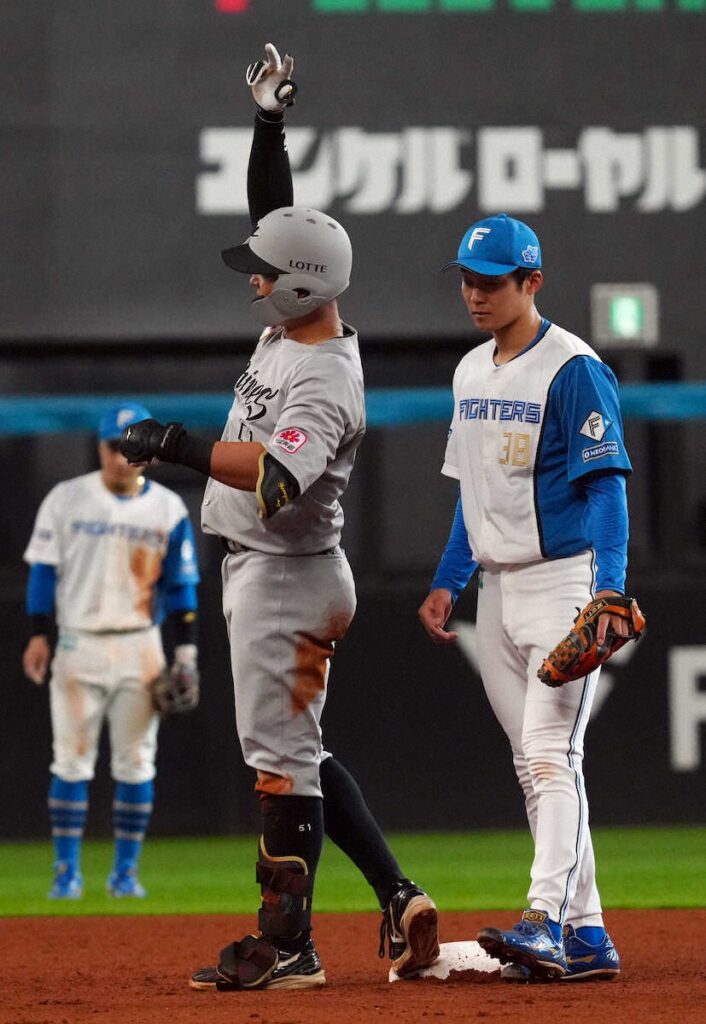 2連敗中のロッテ・山口航輝が今季初打点となる2点二塁打で逆転！苦しむ和製大砲がようやく（スポニチアネックス） - Yahoo!ニュース - Yahoo!ニュース