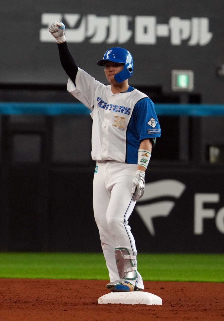日本ハム・郡司裕也が今季3度目のサヨナラ安打！「サヨナラ男過ぎますね、さすがにね！」（スポニチアネックス） - Yahoo!ニュース - Yahoo!ニュース