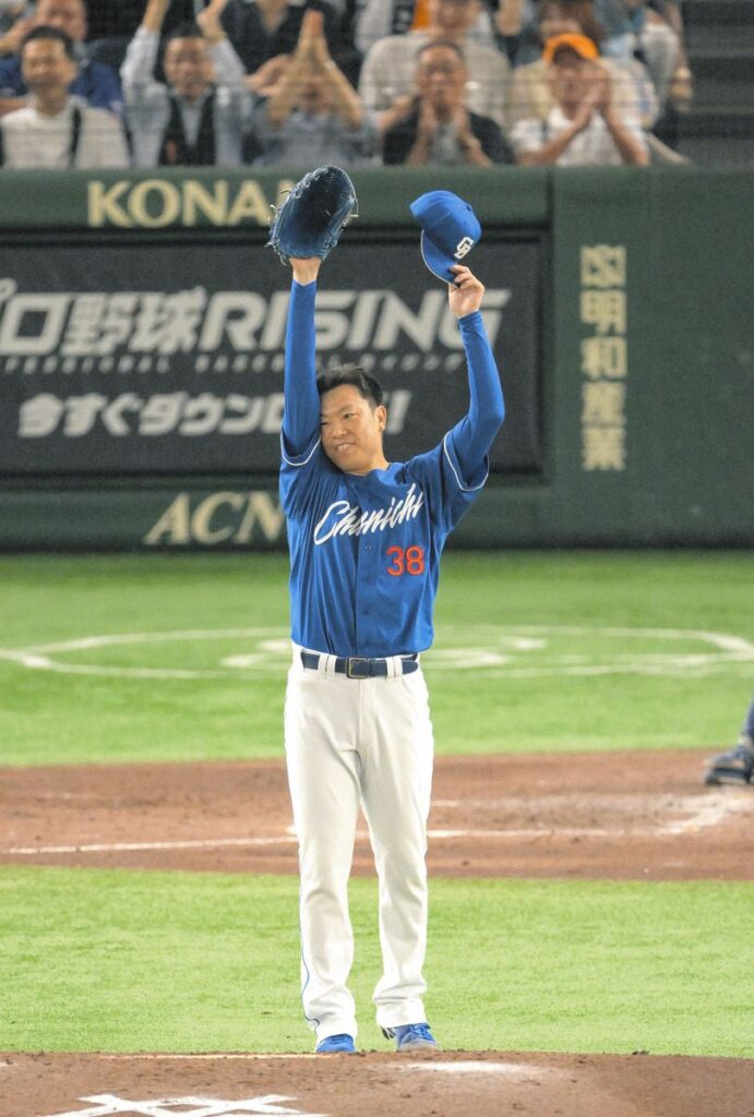 ５回裏、代打リチャードに中越え３ランを浴びた松葉