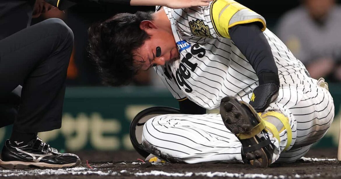 阪神、巨人に〝激痛〟連敗 森下翔太が八回無死満塁で自打球…併殺後交代 23日の出場「わからない」 – サンスポ 阪神、巨人に〝激痛〟連敗 森下翔太が八回無死満塁で自打球…併殺後交代 23日の出場「わからない」 - サンスポ