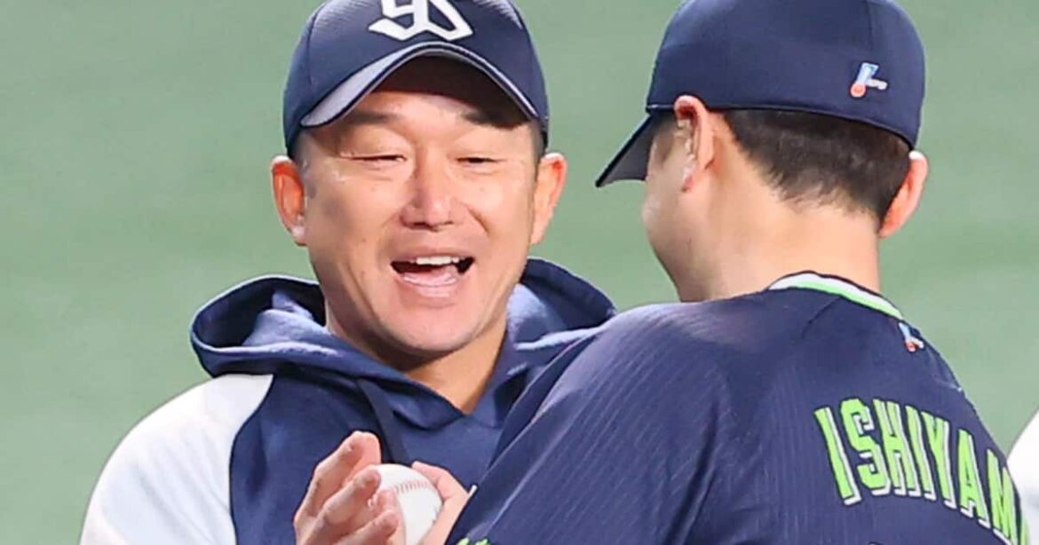 同郷・秋田の先輩、ヤクルト・石川雅規が石山祝福「試行錯誤している姿に刺激」 - サンスポ